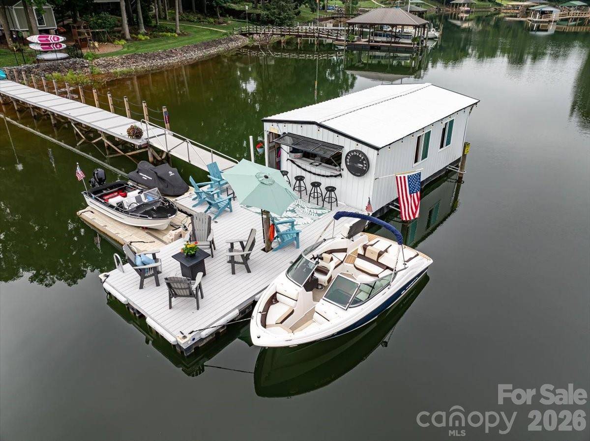 3259 Miners Cove CT, Denver, NC 28037