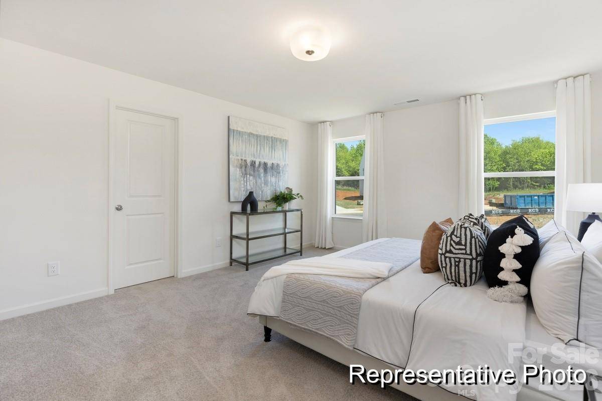 142 Deercroft LN #169p, Red Cross, NC 28097