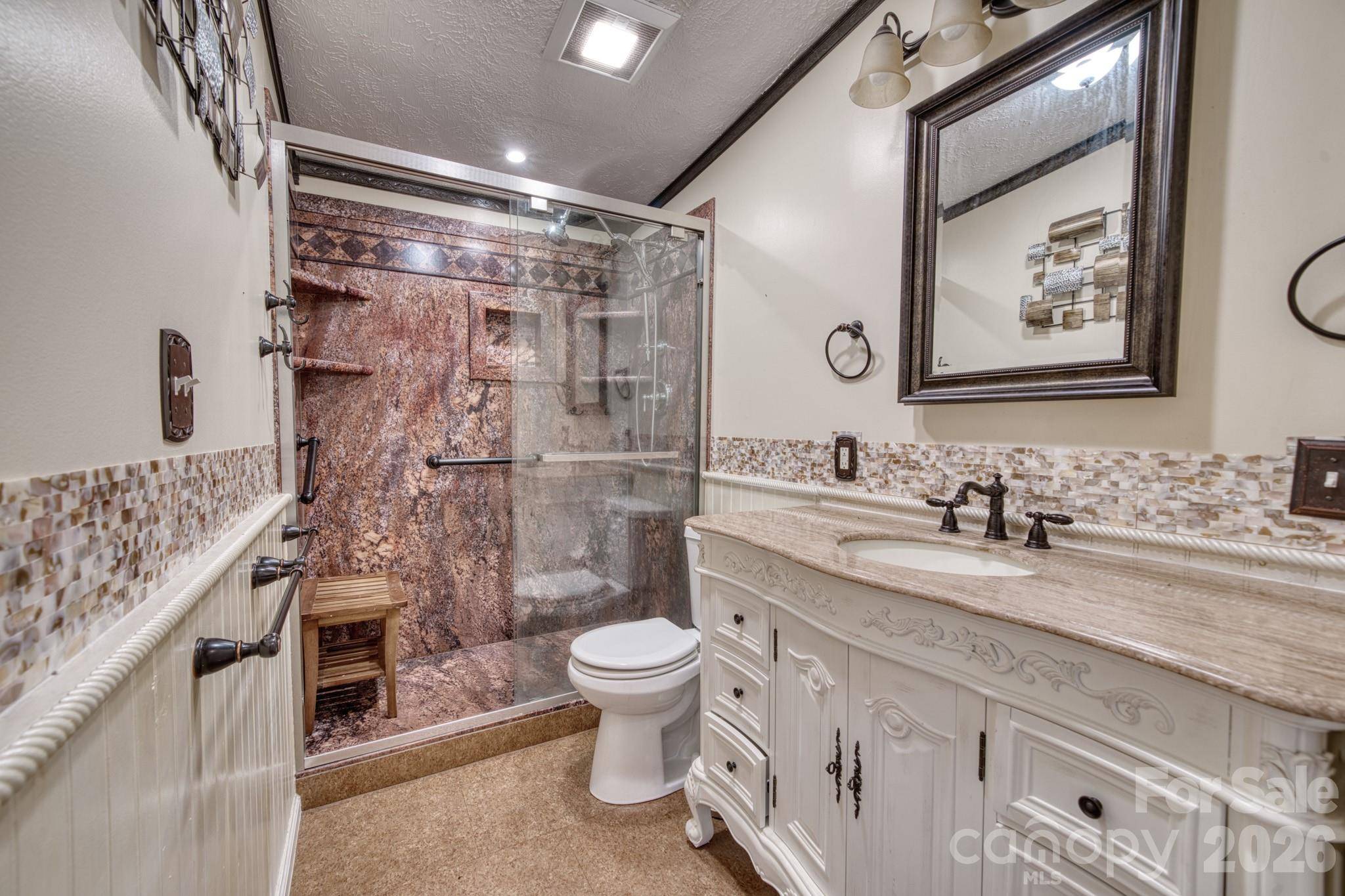 18 Henry White LN, Leicester, NC 28748