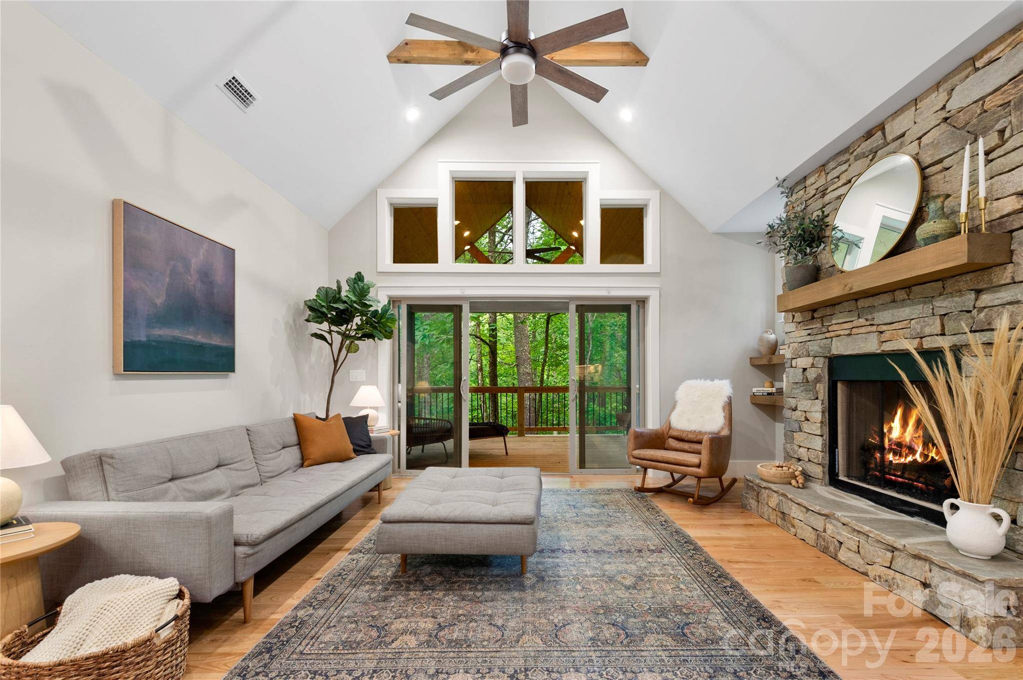 68 Huckleberry Ridge LN, Zirconia, NC 28790