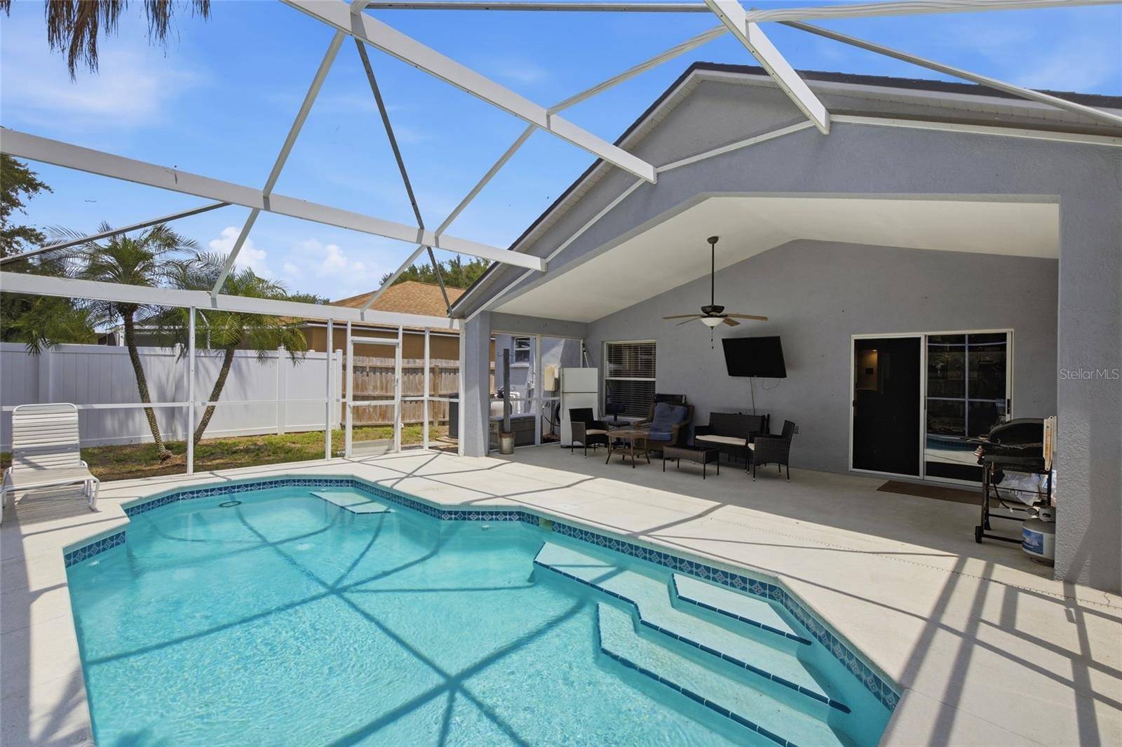 7611 WILTSHIRE PARK PL, Apollo Beach, FL 33572