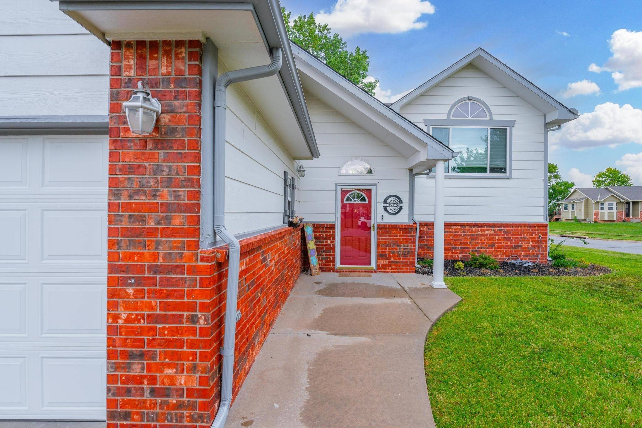 4967 N Parkhurst Ct, Bel Aire, KS 67220