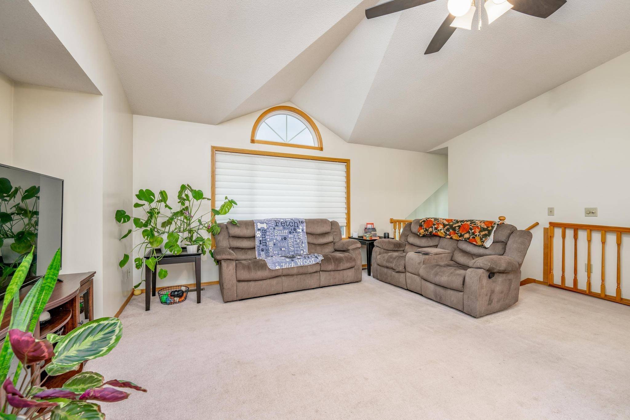 4967 N Parkhurst Ct, Bel Aire, KS 67220
