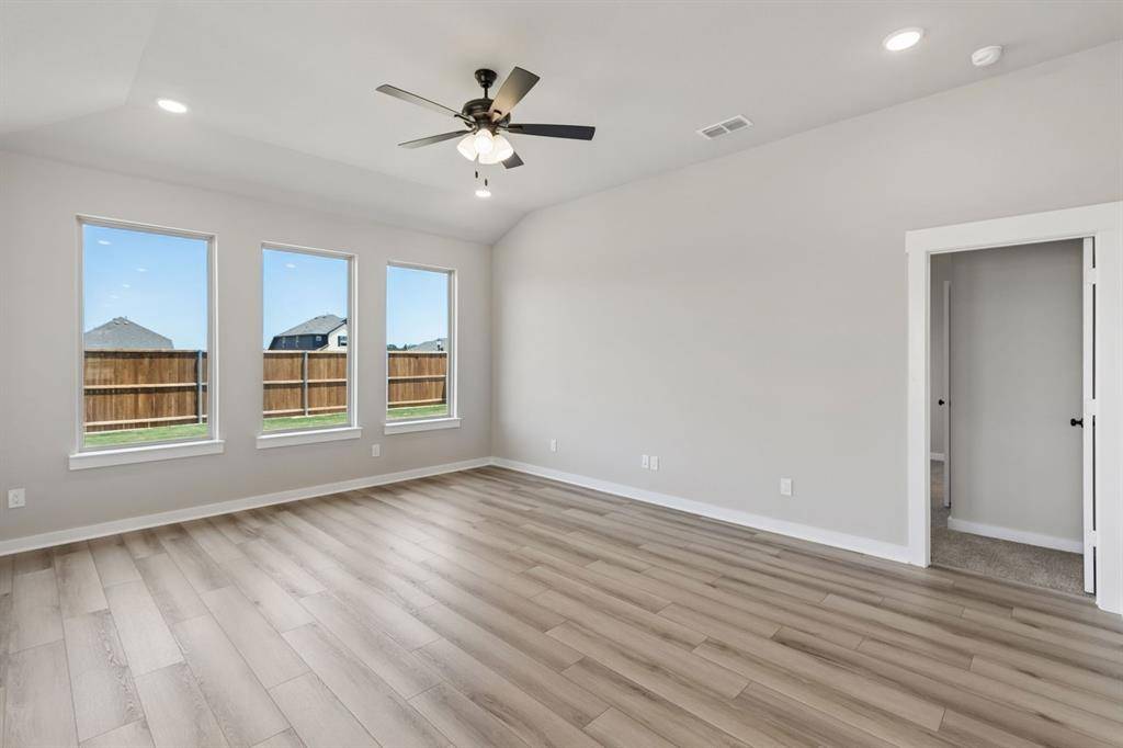 8808 Haste Lane, Aubrey, TX 76227