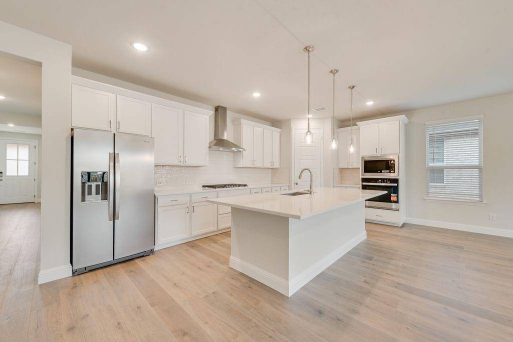 209 Hatherley Street, Little Elm, TX 75068