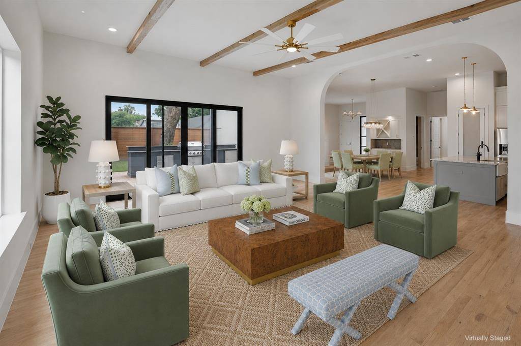 1224 S Pine Street, Grapevine, TX 76051