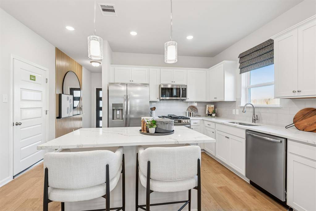 1306 Cole Drive, Trenton, TX 75490