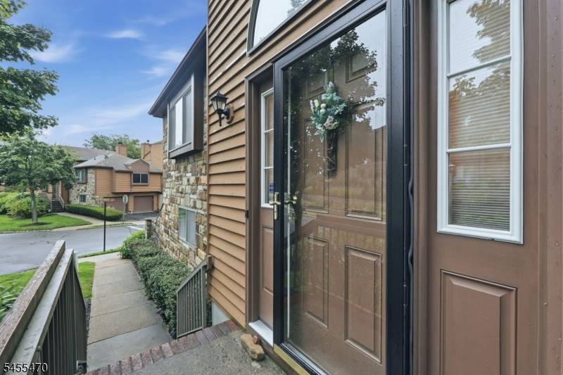 2 Heritage Way, Rockaway Twp., NJ 07866