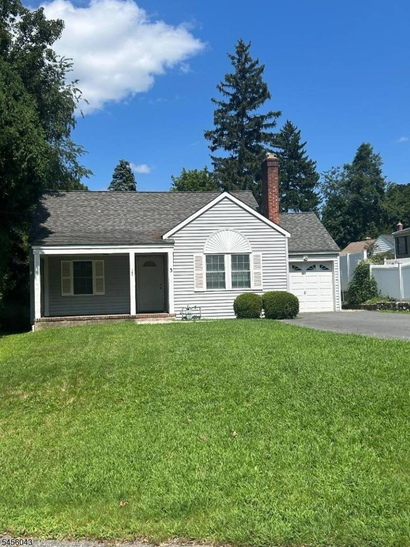 3 Lake Pl, Parsippany-troy Hills Twp., NJ 07005