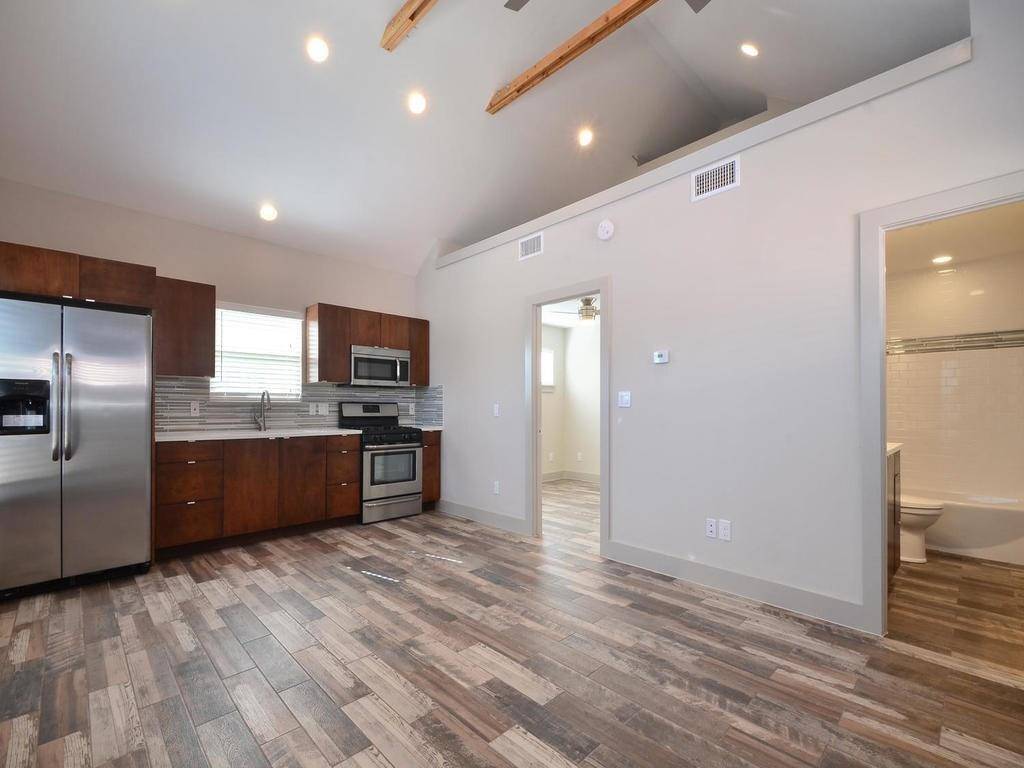 3141 E 12th ST #C, Austin, TX 78702