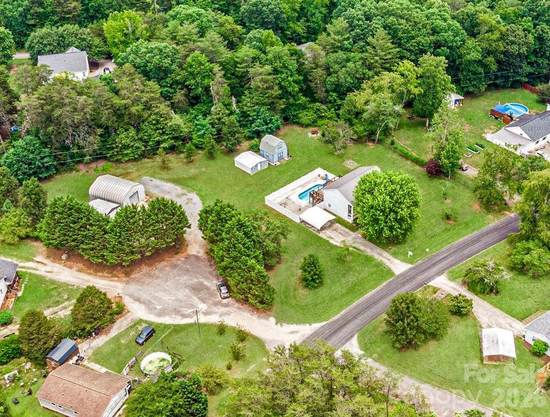2681 Tumbleweed DR, Lenoir, NC 28645