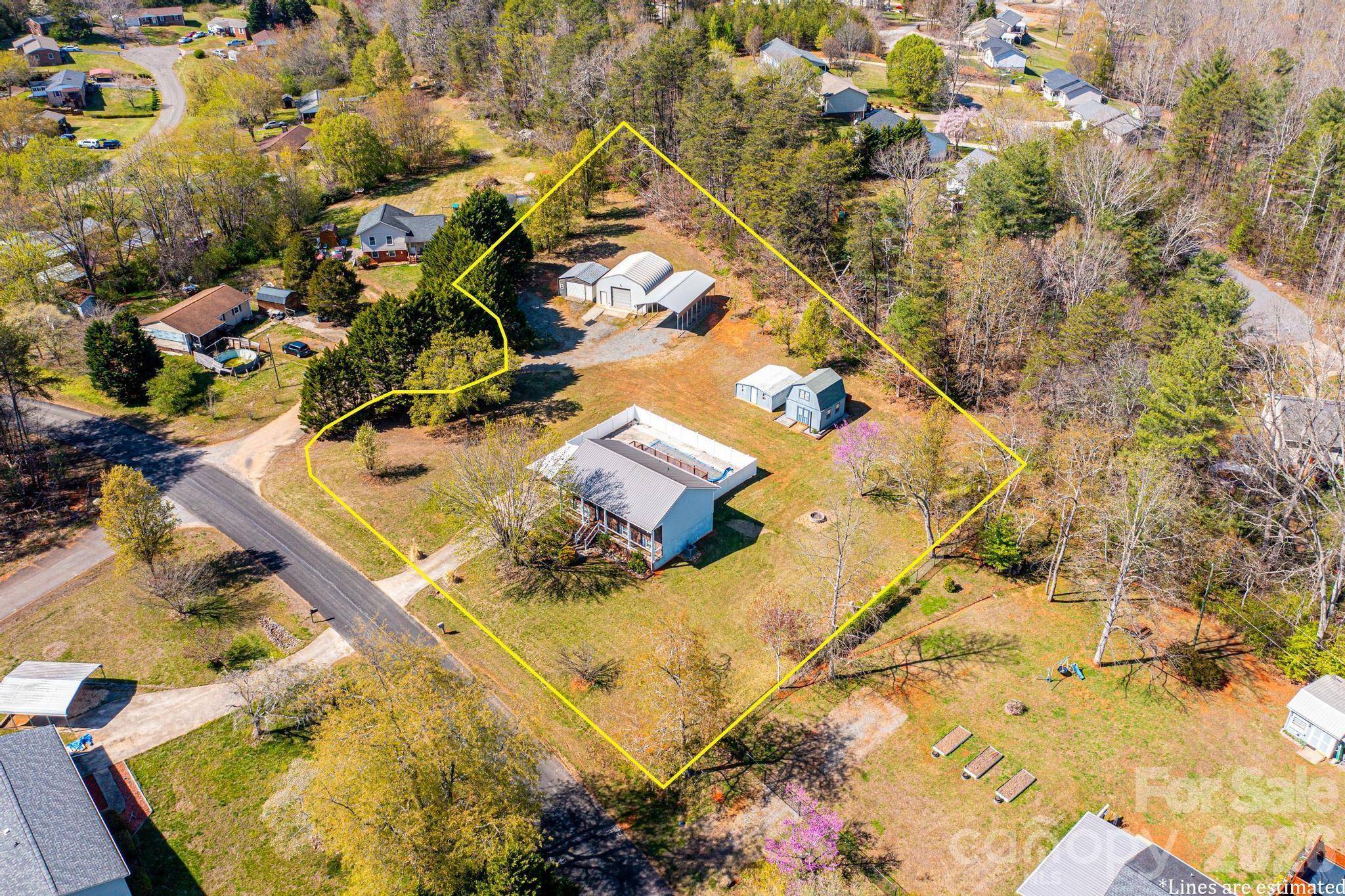 2681 Tumbleweed DR, Lenoir, NC 28645