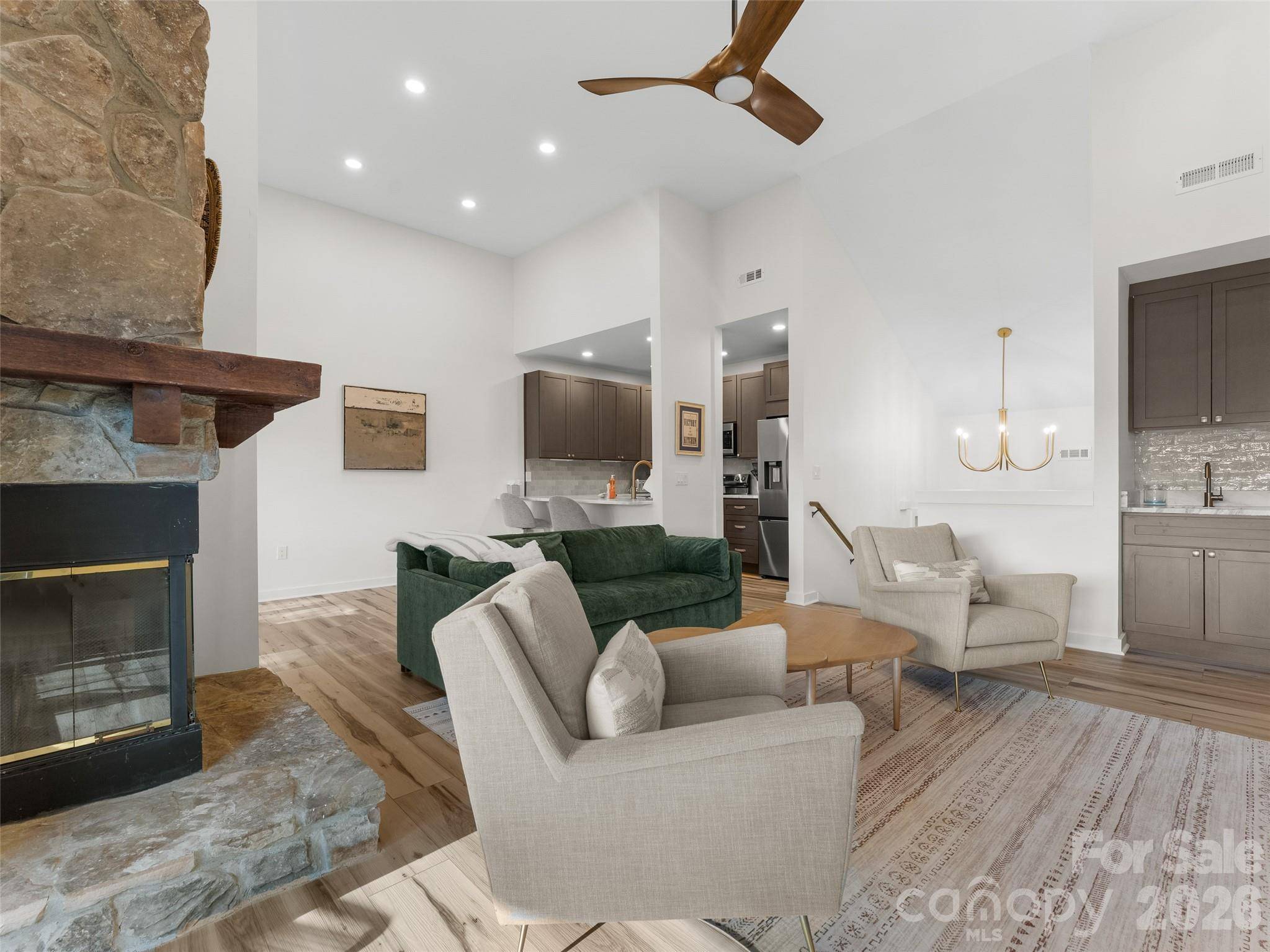 144 Racquet Club Villas DR, Sapphire, NC 28774