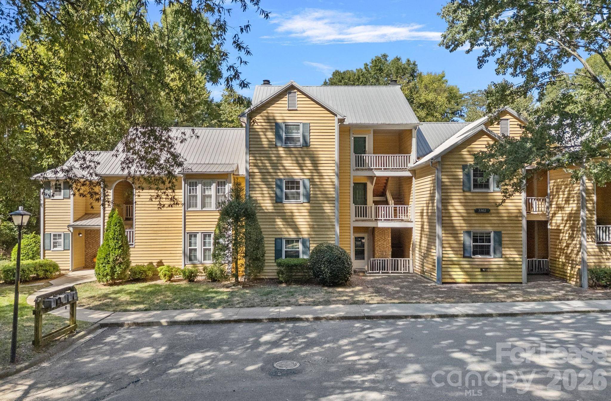 3302 Selwyn Farms LN #9, Charlotte, NC 28209