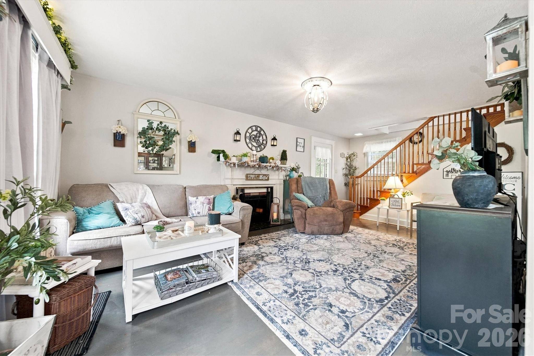 239 N Anderson ST, Morganton, NC 28655