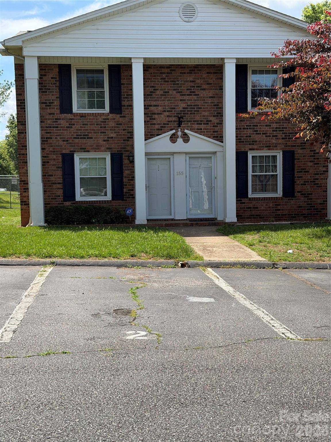 155 NW 17th ST NW #F1, Hickory, NC 28601