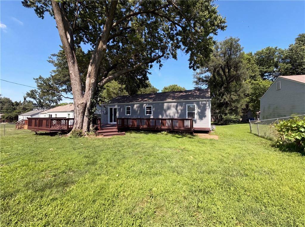 11615 W 68th ST, Shawnee, KS 66203