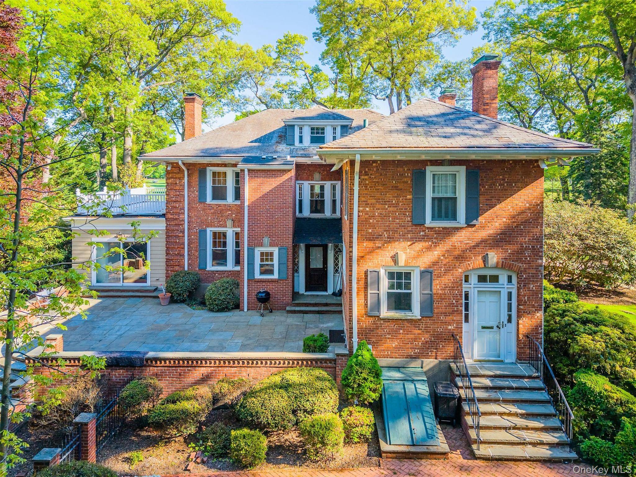 23 Townsend RD, Glen Cove, NY 11542