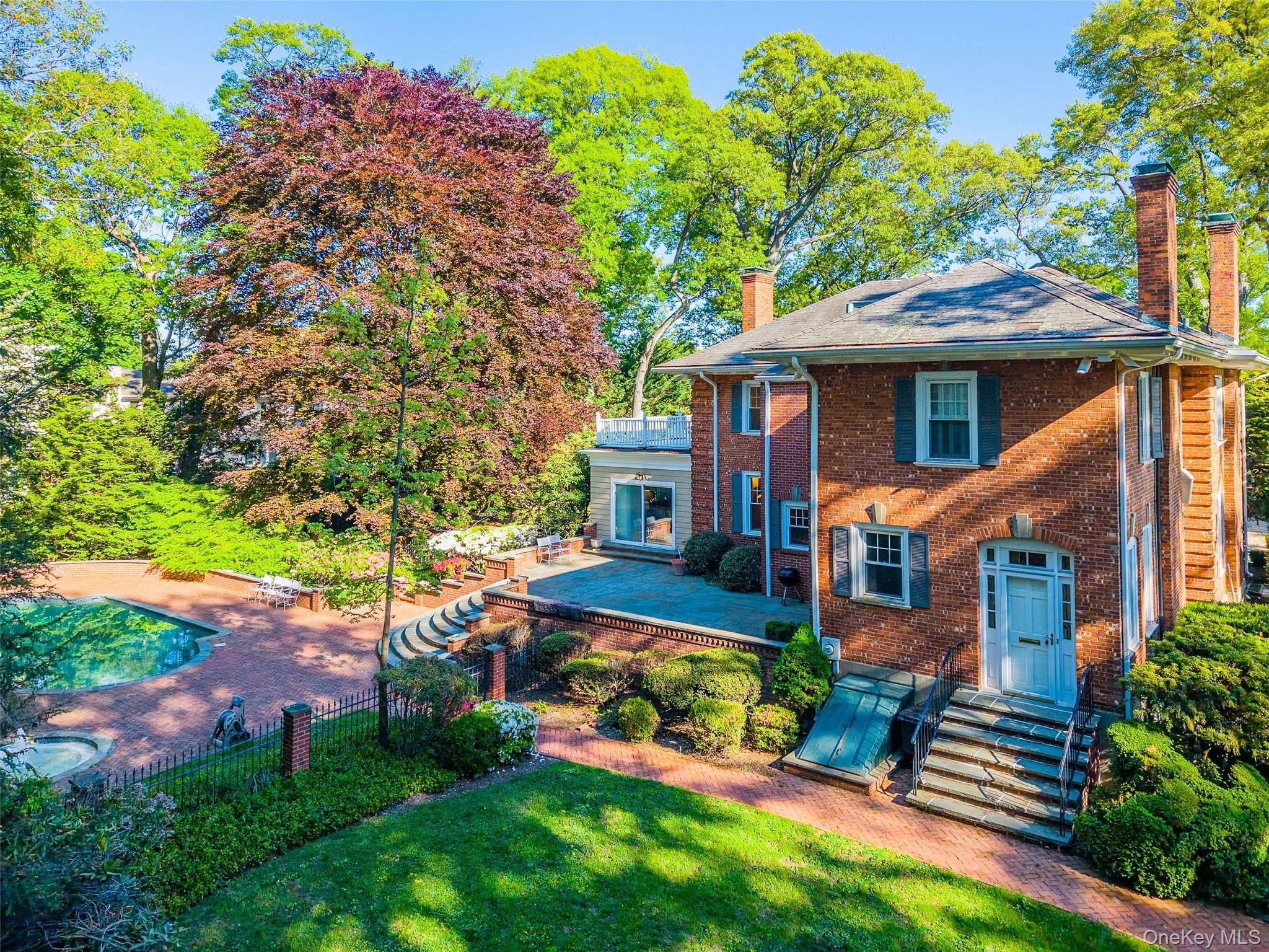 23 Townsend RD, Glen Cove, NY 11542