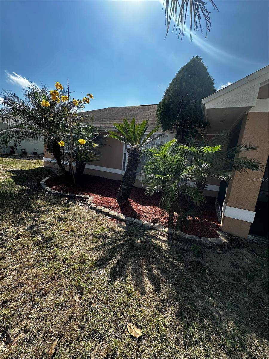 121 LOMA BONITA DR, Davenport, FL 33837