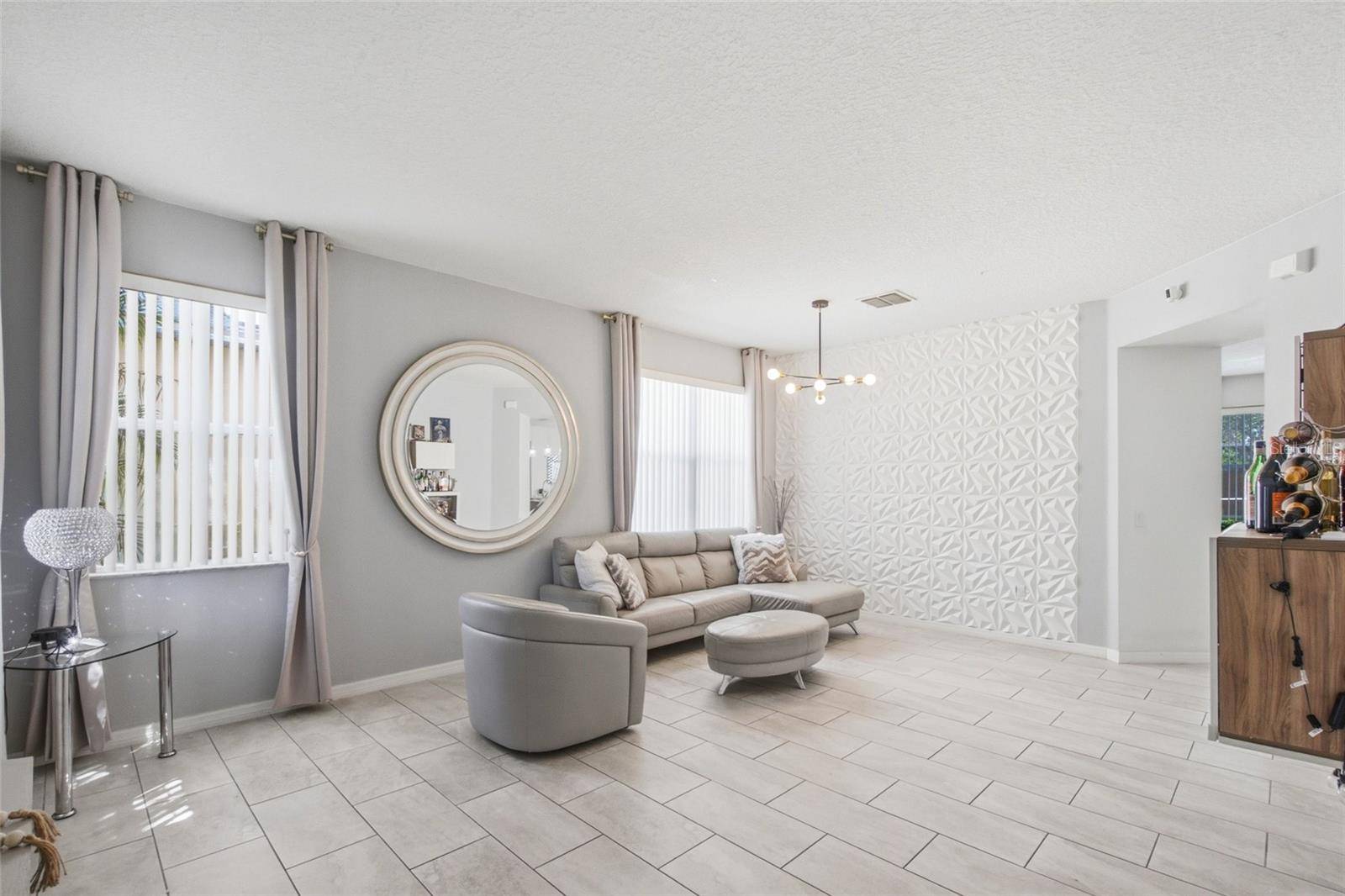1017 BERKELEY DR, Kissimmee, FL 34744