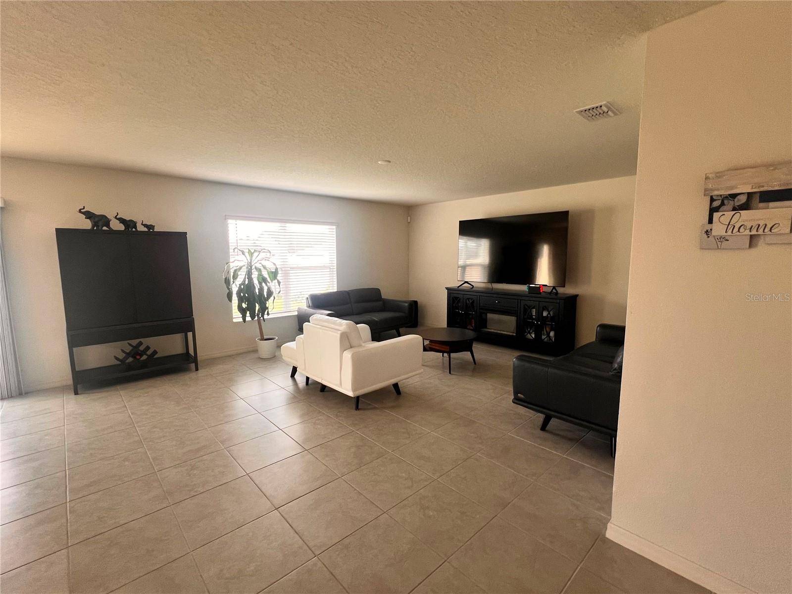 3209 EAGLE HAMMOCK CIR, Kissimmee, FL 34743