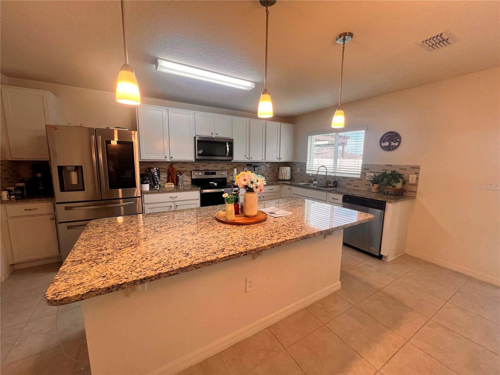 3209 EAGLE HAMMOCK CIR, Kissimmee, FL 34743