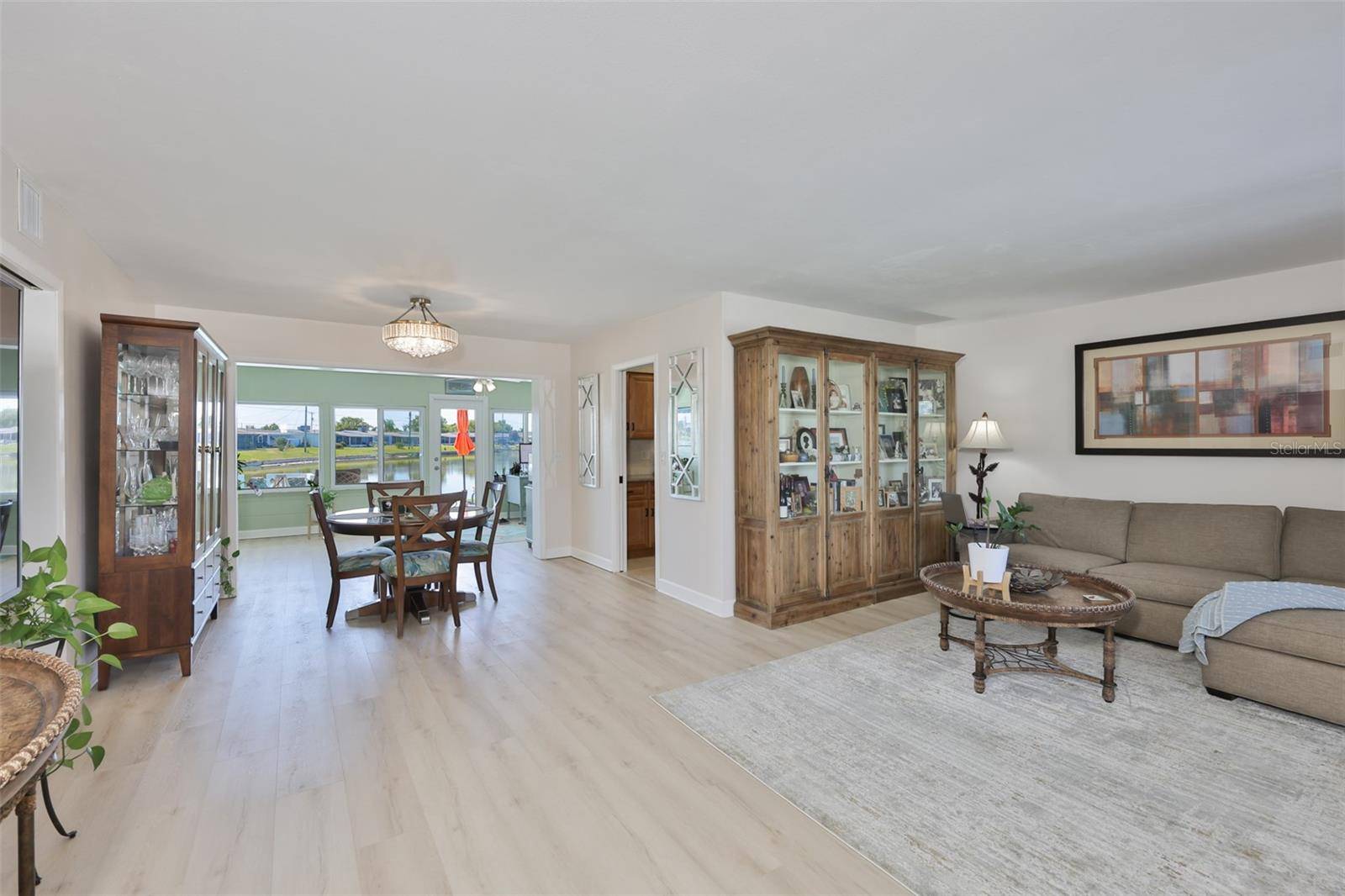 1704 DANBURY DR, Sun City Center, FL 33573