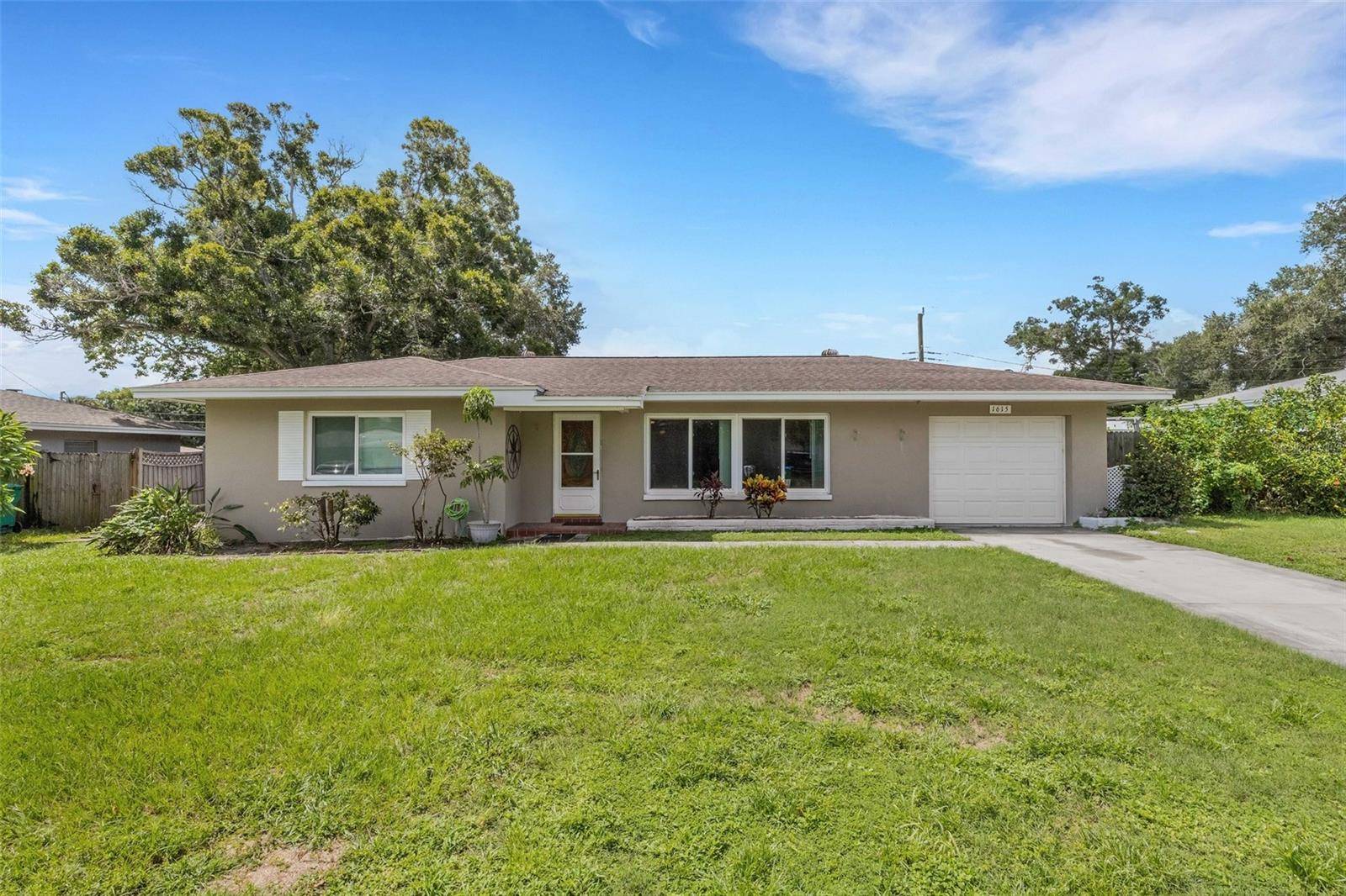 1615 PINEWOOD DR, Clearwater, FL 33756