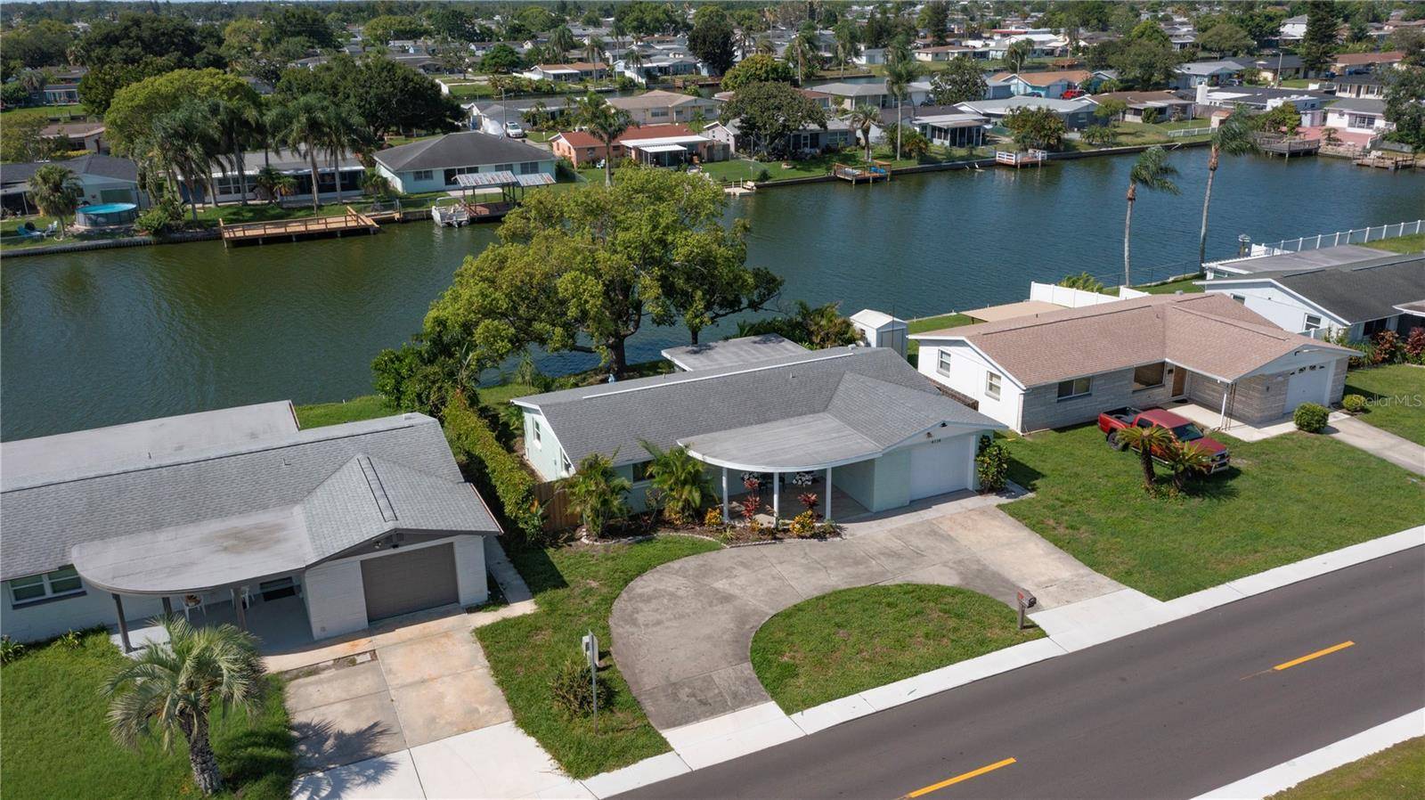 4114 SUNRAY DR, Holiday, FL 34691