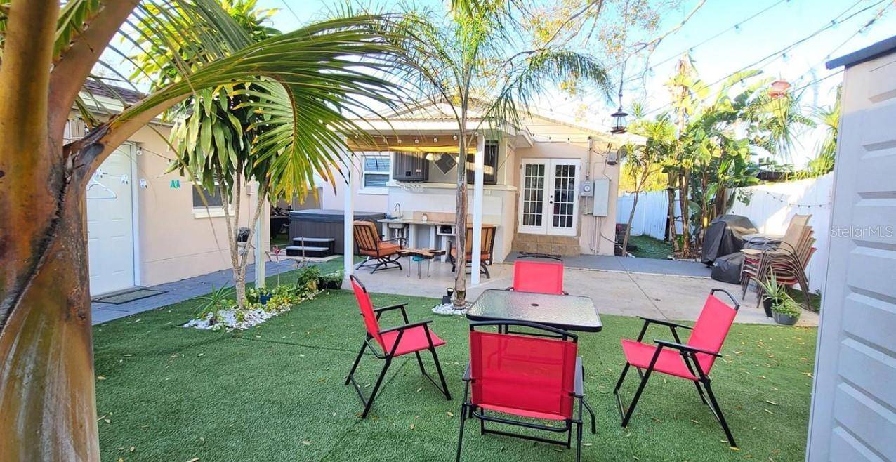 2306 W SAINT JOSEPH ST, Tampa, FL 33607