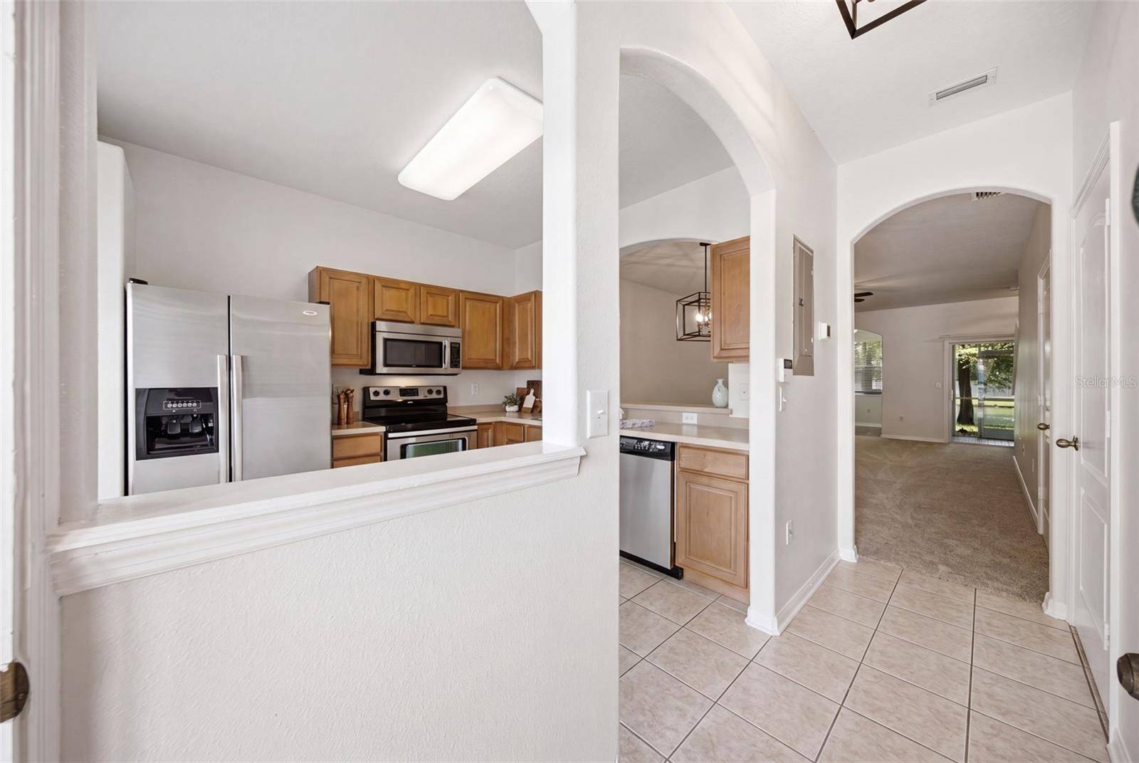 3553 HIGH HAMPTON CIR, Tampa, FL 33610