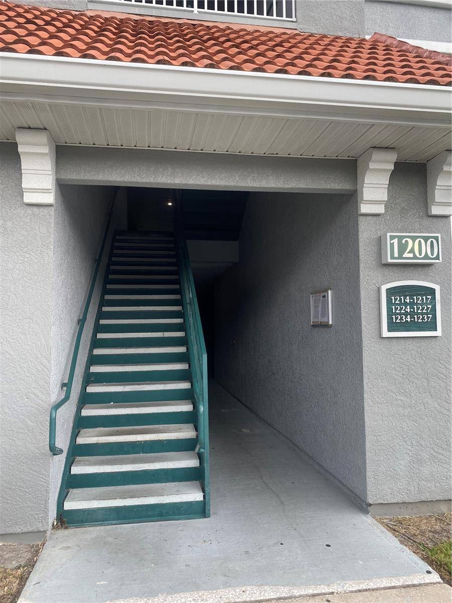18001 RICHMOND PLACE DR #1237, Tampa, FL 33647
