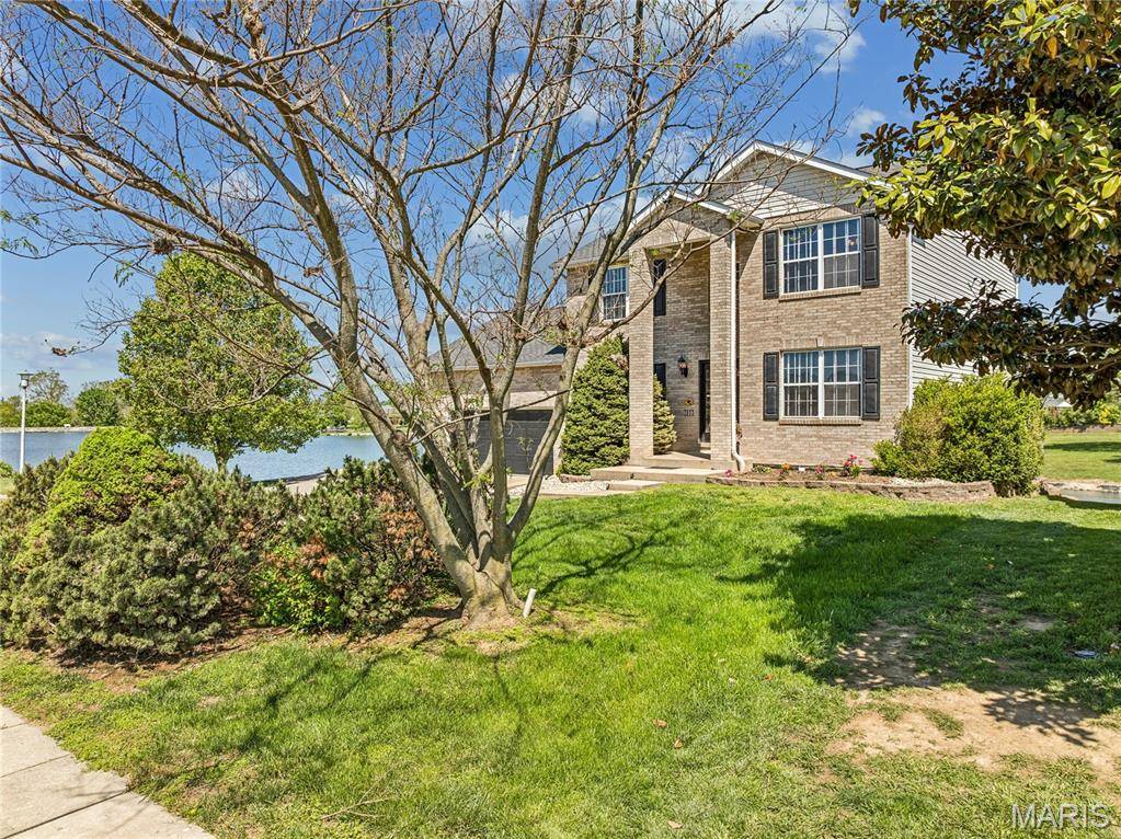 1033 Turtle Dove TRL, Waterloo, IL 62298