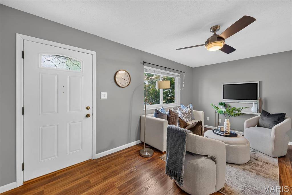 843 Portsdown RD, Ballwin, MO 63011