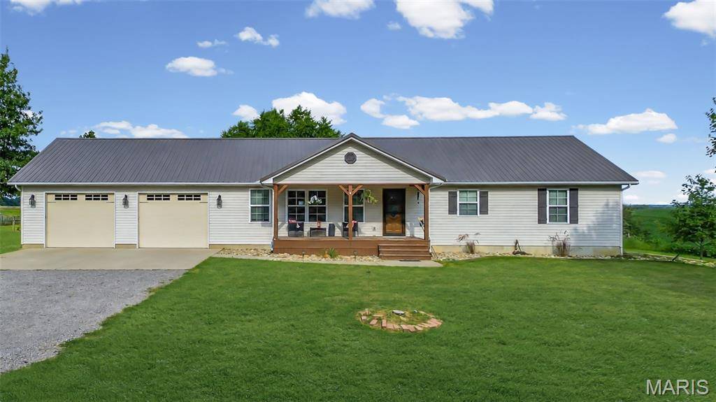 26489 Midland LN, Dow, IL 62022