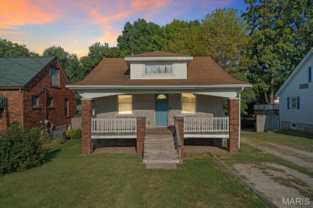 2707 Gerson AVE, Godfrey, IL 62035