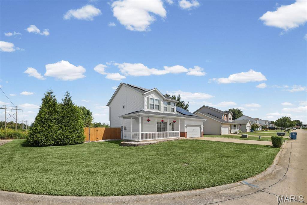 2401 Coniferous DR, Belleville, IL 62221