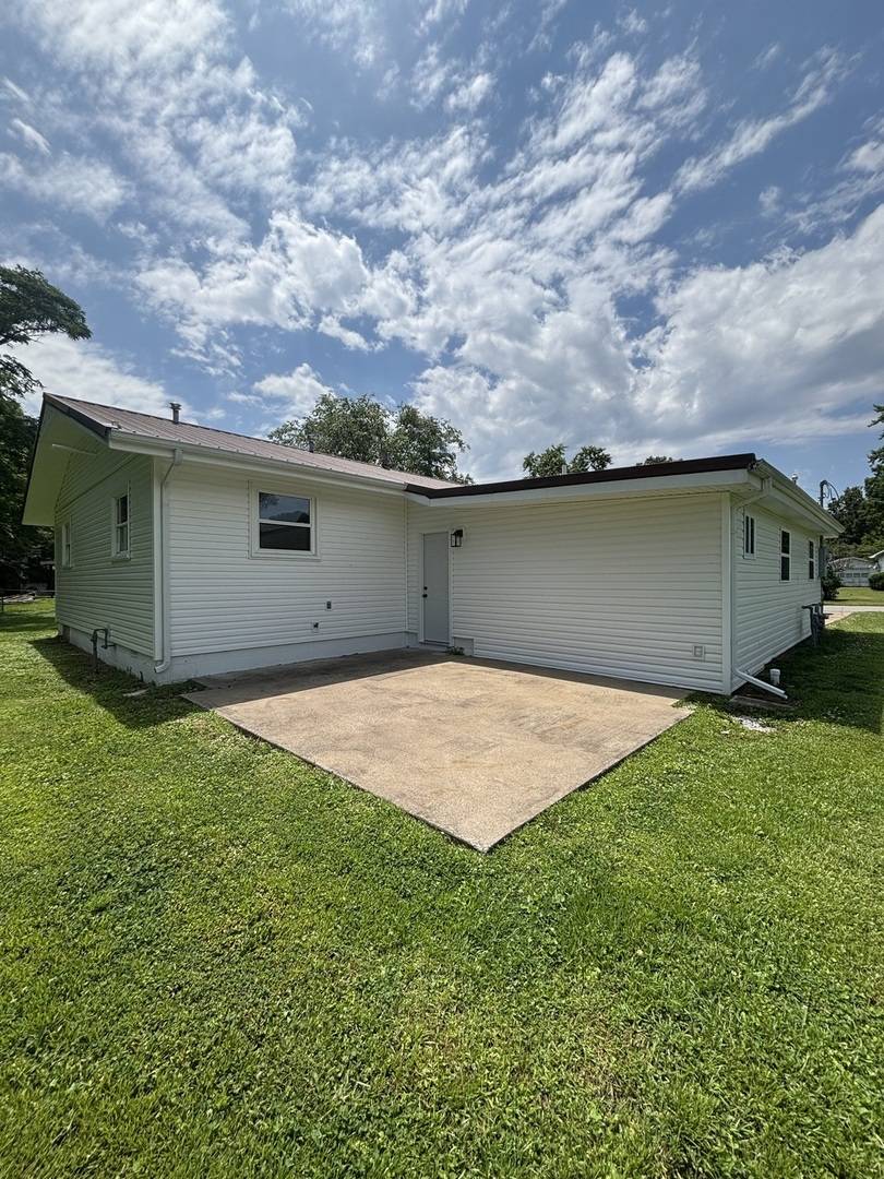 208 Dorris DR, Metropolis, IL 62960