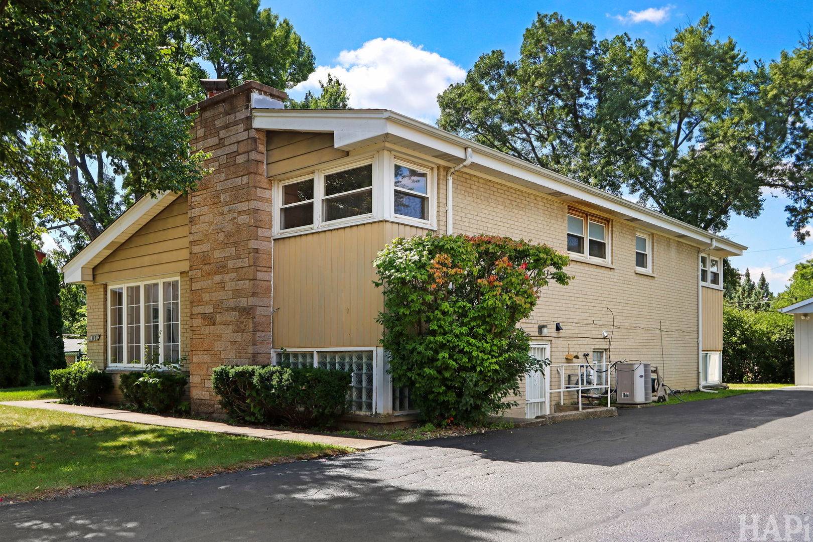 412 Warren RD, Glenview, IL 60025