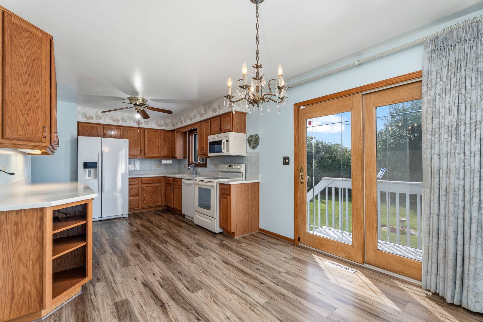 78 S Clarendon AVE, Addison, IL 60101