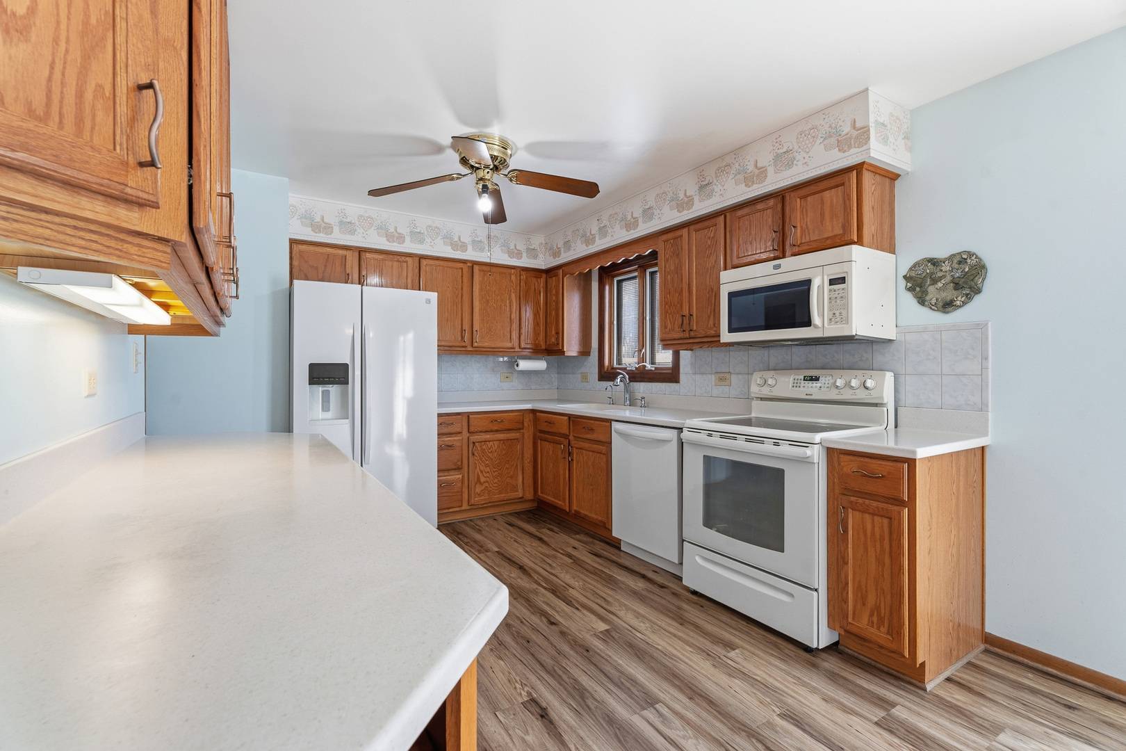 78 S Clarendon AVE, Addison, IL 60101