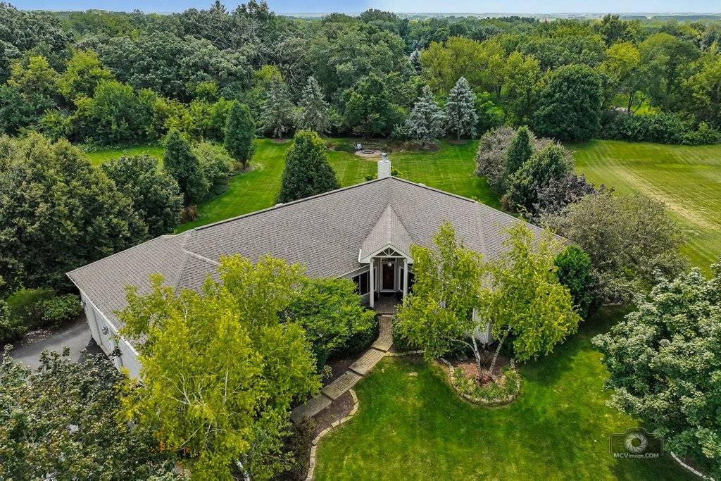 18919 Raven Hills DR, Marengo, IL 60152