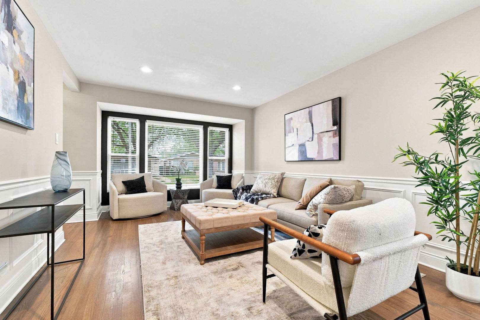 8550 S Jeffery BLVD, Chicago, IL 60617