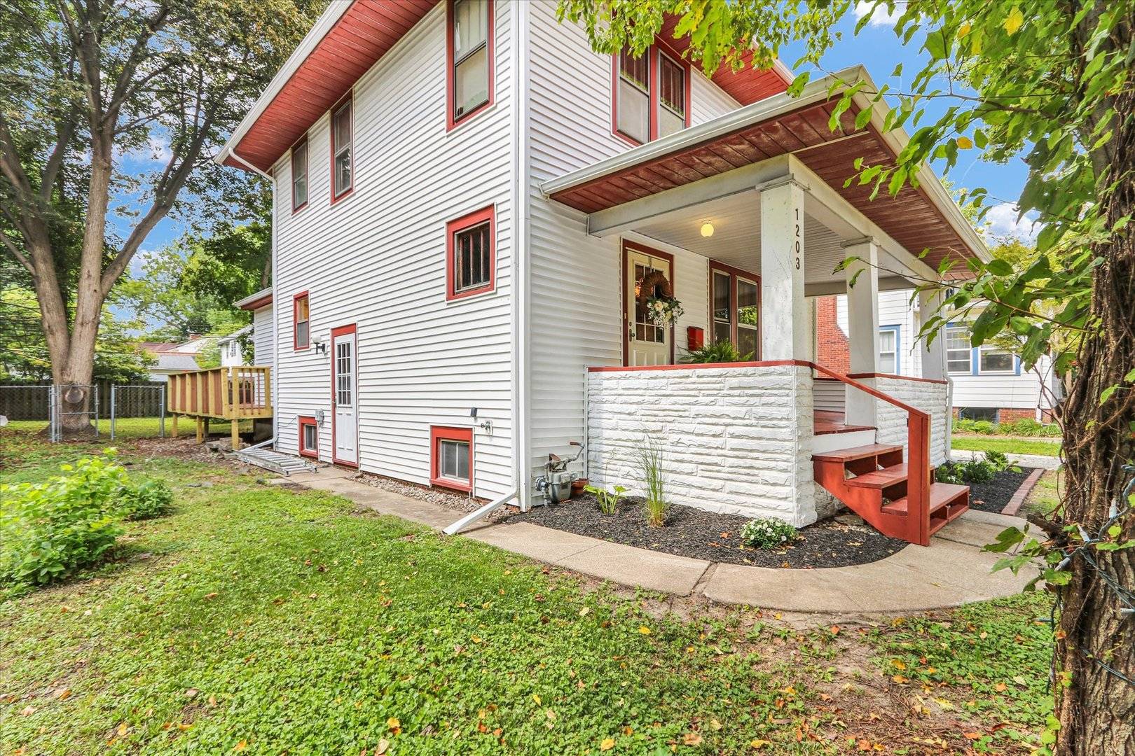 1203 S Race ST, Urbana, IL 61801