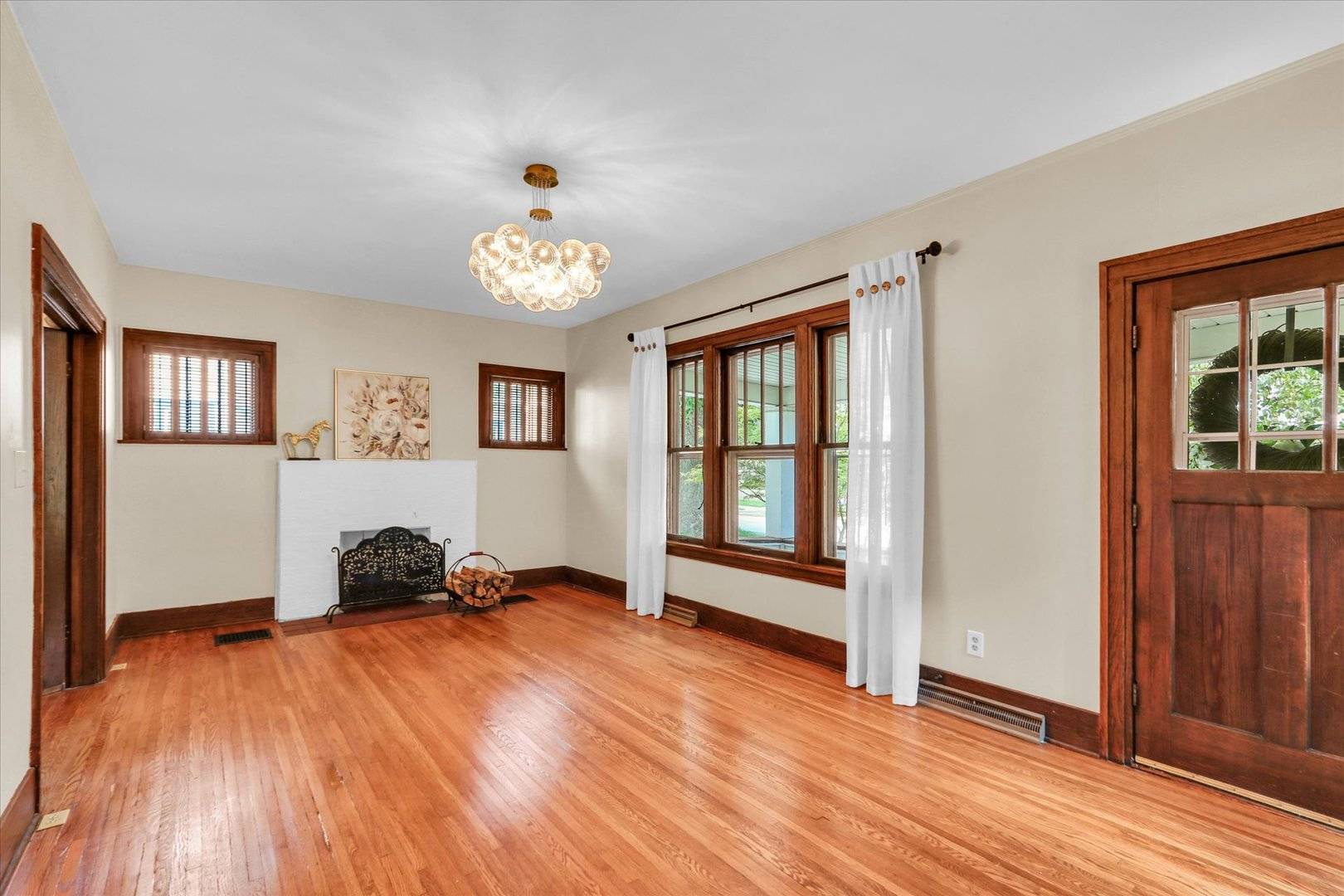 1203 S Race ST, Urbana, IL 61801