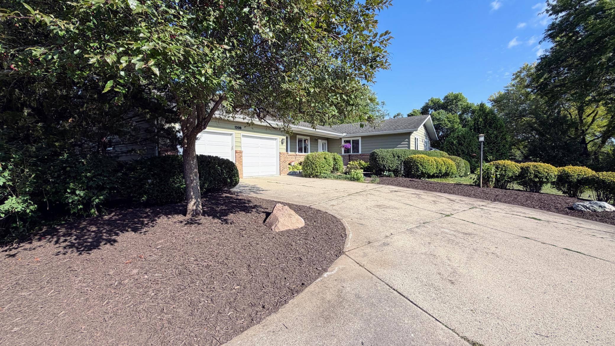 1308 Prairie ST S, Northfield, MN 55057