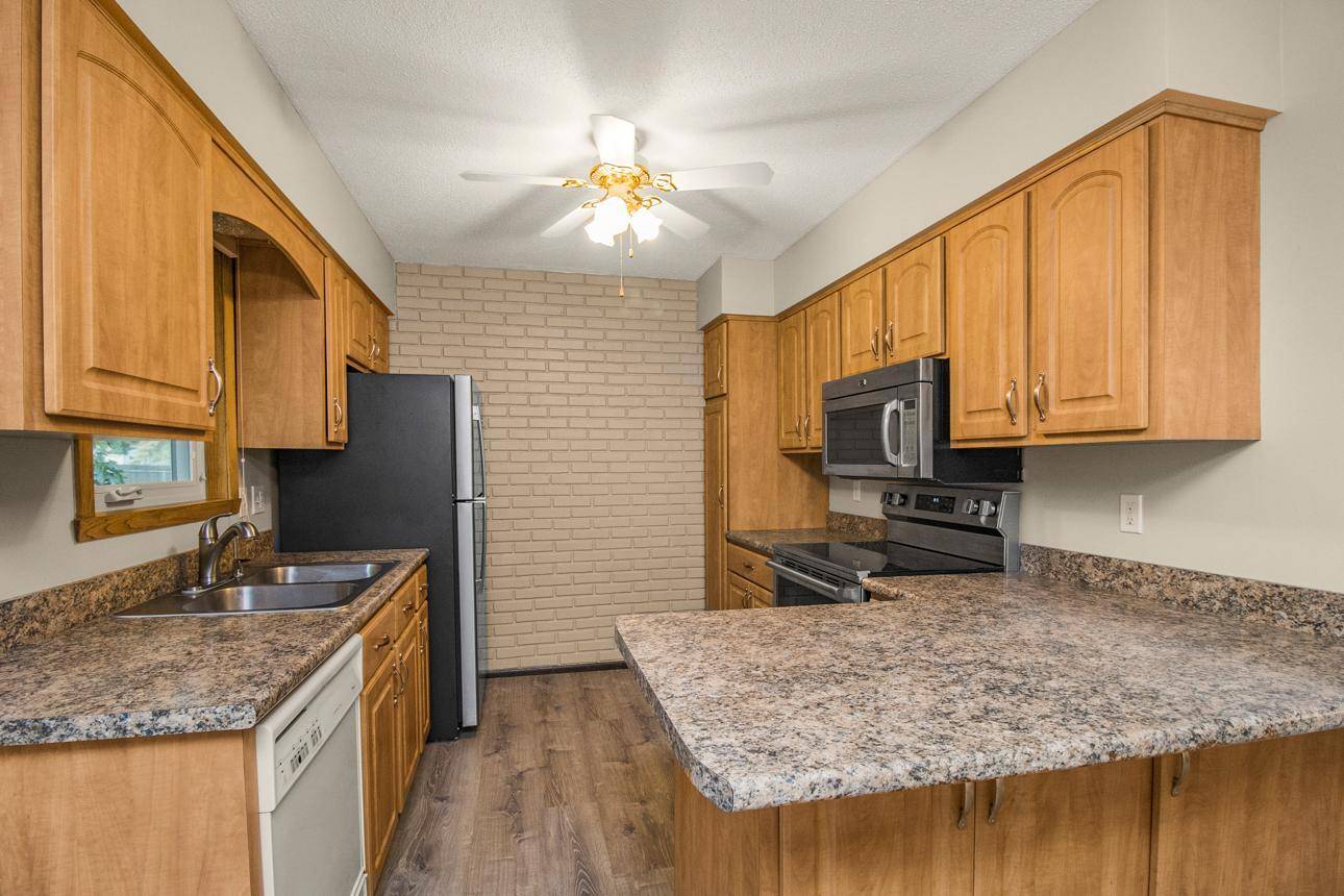 1388 Amaryllis LN, Eagan, MN 55123