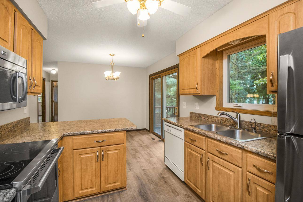 1388 Amaryllis LN, Eagan, MN 55123