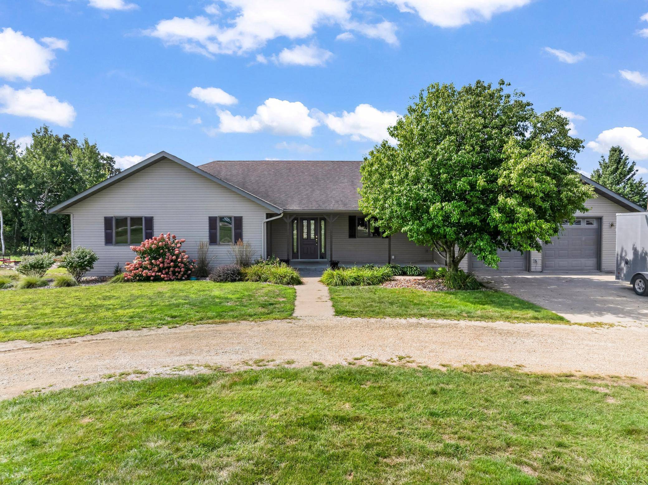 53167 170th AVE, West Concord, MN 55985